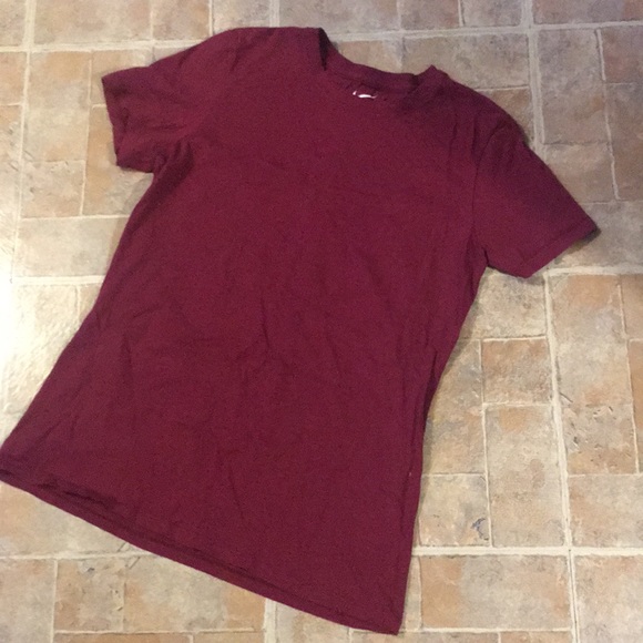 Nike Tops - Nike maroon t-shirt size medium